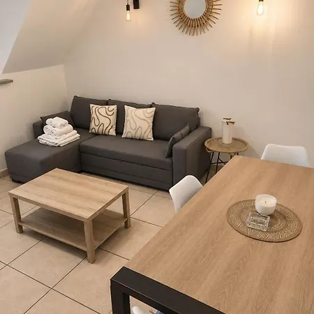 Апартаменти La Maison Des Remparts, Comfort, Ac & Balcony